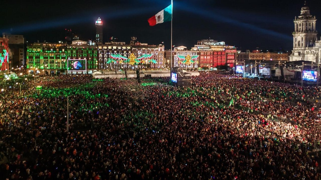 Ya son 80 mil personas en Zócalo de CDMX para el Grito de Independencia