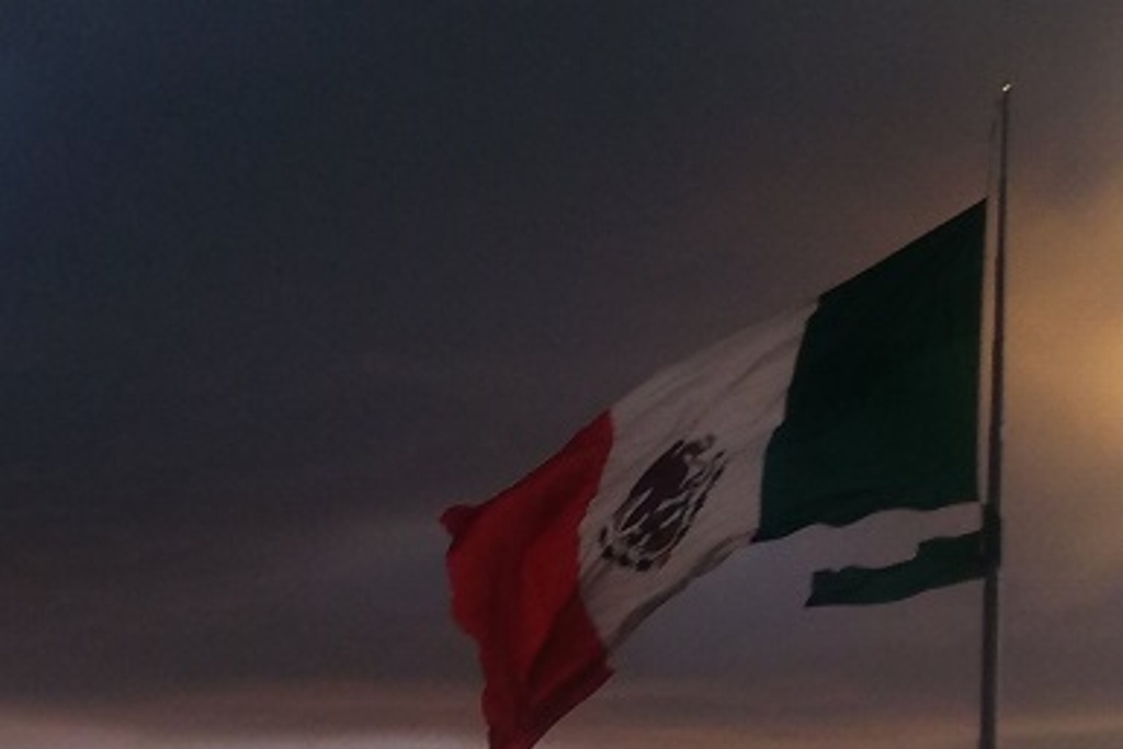 Vuelve a desgarrarse bandera de San Jerónimo, en CDMX Nacional xeu Noticias
