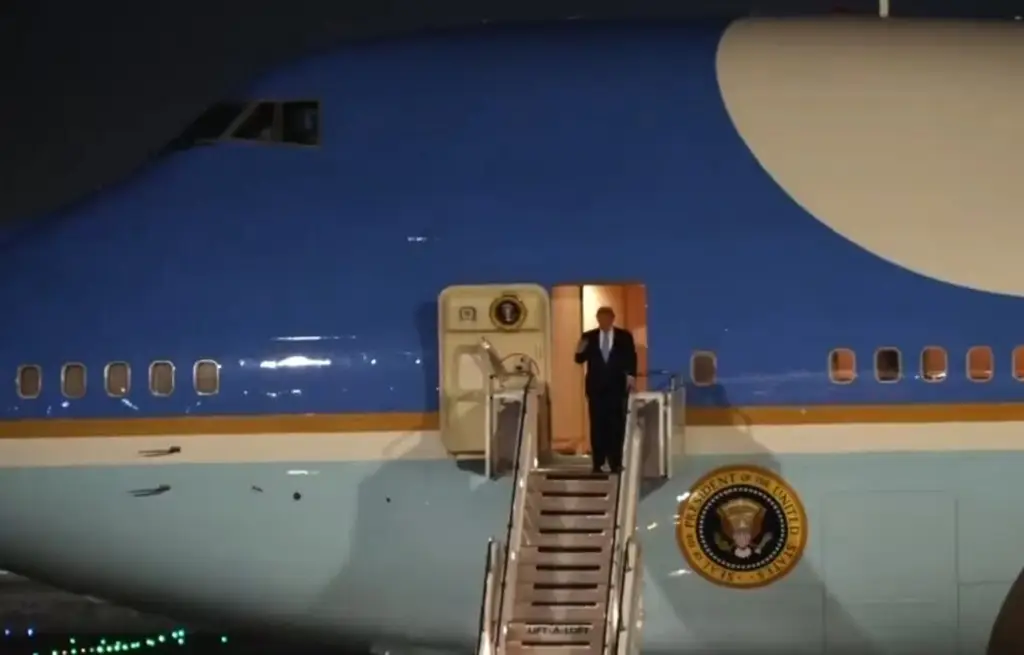 Imagen Trump llega a Pekín para su segunda visita a China desde 2017 (+Video)