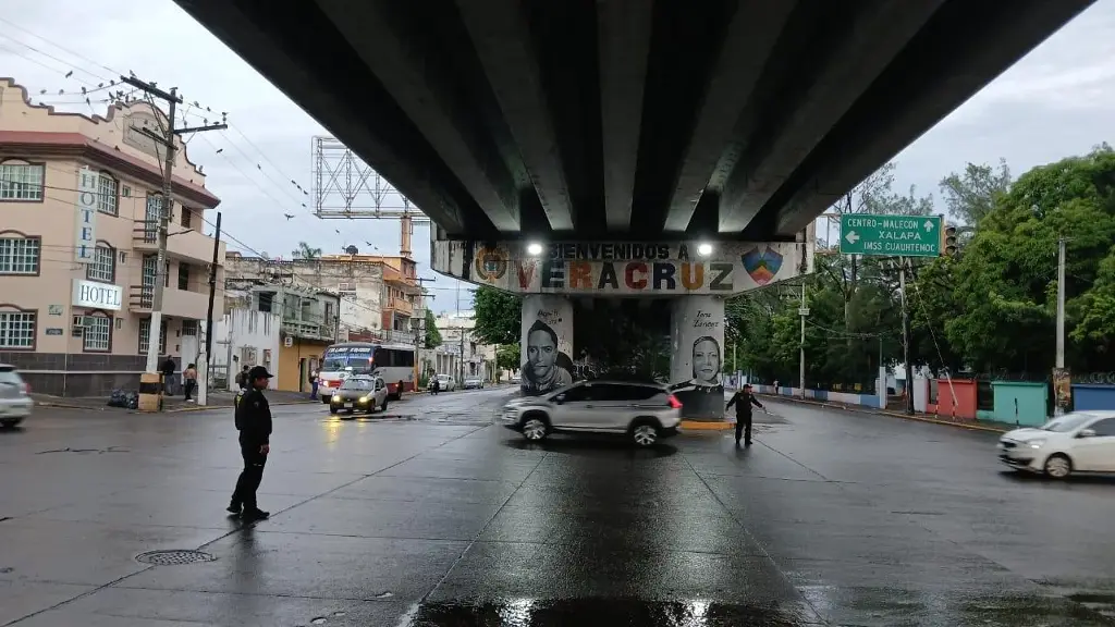 Imagen Semáforos sin funcionar en estas avenidas de Veracruz. Precaución (+Video)