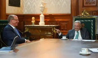 AMLO se reúne con los empresarios Carlos Slim y Larry Fink
