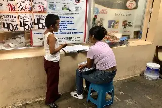 Niño de 8 años brinda asesoría a estudiantes de secundaria y bachillerato en Veracruz 
