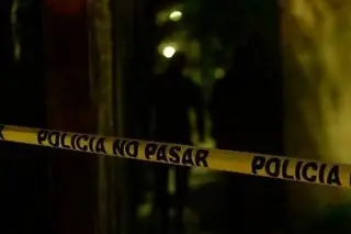 Mujer muere atropellada por el tren; le intentó ganar el paso 
