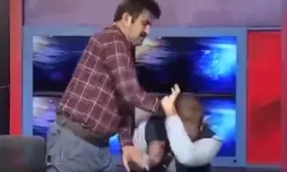 Políticos se agarran a golpes durante programa en vivo (+Video) 