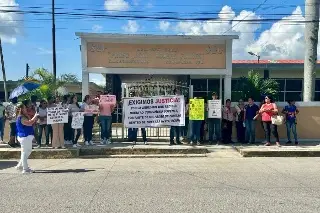 Padre de familia golpea a maestro de secundaria en Cerro Azul y lo manda al hospital