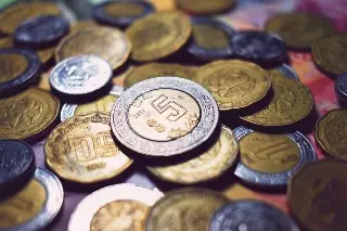 Peso mexicano cierra con baja semanal; dólar se cotiza en 17.20 unidades