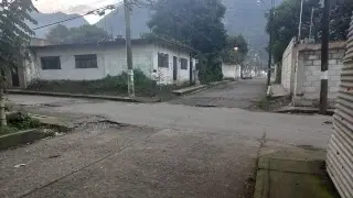 Encañonan y asaltan a 2 jóvenes en plena vía pública 