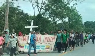Miles de migrantes recorren el sur de Veracruz en la caravana 'Latinoamérica Unida'