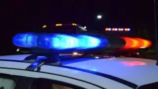 Camioneta rompe muro y casi se mete al auditorio Benito Juárez, en Veracruz 