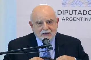 Milei designa a exministro con pasado neonazi como procurador del Tesoro de Argentina 