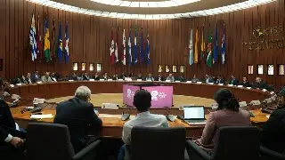Gobierno de Colombia y ELN retoman en México diálogo de paz, en medio de crisis por secuestros