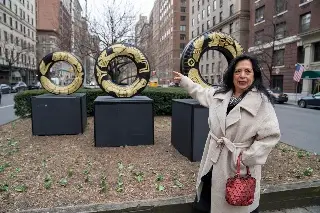 Imagen Artista mexicana instala en Nueva York esculturas que dignifican la migración