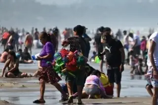 A reventar de turistas playas en la zona norte de Veracruz