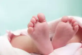 Bebé revive durante su funeral; fue declarada muerta al nacer