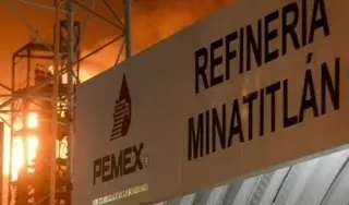 Imagen Reportan explosión e incendio en refinería Lázaro Cárdenas de Minatitlán