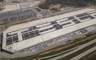 Tesla despedirá a casi 2.700 empleados de fábrica de Texas