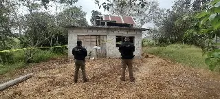 En cateo, FGR asegura drogas, cartuchos y granada en Tuxpan, Veracruz