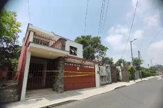 FGE confirma detención de 16 presuntos delincuentes en casa de seguridad en Orizaba