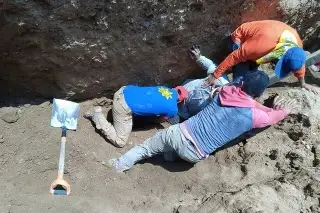 Alud de tierra sepulta a trabajadores de obra en Xalapa 