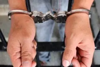 Lo detienen con presunta marihuana en Xalapa, Veracruz; está acusado de varios delitos