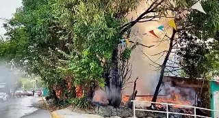 Se incendia casa al norte de Veracruz 