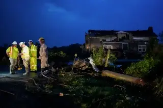 Tres muertos por tormentas en EU; varios tornados golpean el sureste del país