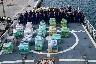 Guardia Costera de EU desembarca casi 8 toneladas de narcóticos en Florida