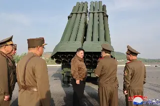 Kim Jong-un visita fábricas de armas y destaca capacidades de producción 'de nivel global'