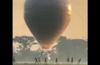 Deja 4 lesionados explosión de globo aerostático causada por jóvenes (+Video)