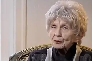 Muere escritora Alice Munro, nobel de Literatura en 2013, a los 92 años