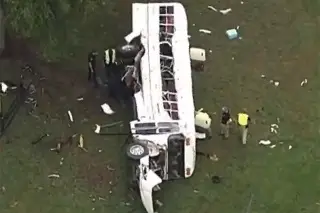 Choque de camión deja 8 muertos y 40 heridos en Florida; hay varios mexicanos