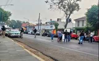 Vecinos acusan que llevan un mes sin agua en colonia de Xalapa, Veracruz 
