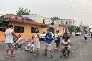 Bloquean calles por falta de agua en Veracruz, tome vías alternas 