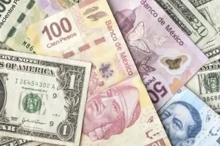 Peso mexicano cierra con avance frente al dólar 