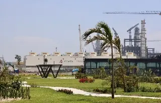 Reportan otro retraso en refinería Olmeca, en Dos Bocas