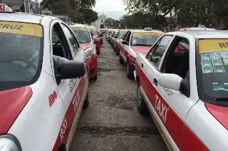 Ante intenso calor, taxistas deben encender el clima al prestar servicio en Veracruz
