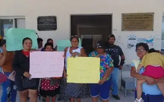 Vecinos protestan en palacio municipal de Manlio Fabio Altamirano, Veracruz; es por esto 