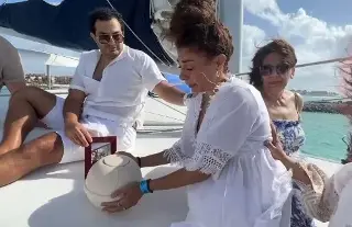 Imagen Anna Ferro lanza cenizas de Fernando del Solar al mar sin la presencia de hijos del conductor