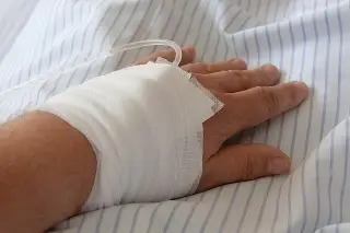 Imagen Muere bebé de un año tras ser aplastado por mujer que resbaló cuando bailaba,