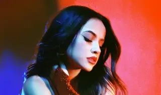 Imagen Mostrarán documental de Becky G y álbum visual de Miley Cyrus en su año más musical