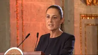 Imagen Anuncia Sheinbaum aumento salarial de 10% a maestros 'retroactivo al 1 de enero'
