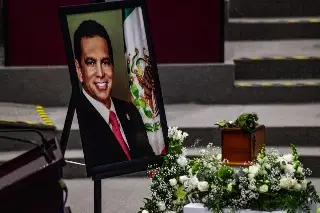 Imagen “Anti-homenaje a Fidel Herrera” termina en pintas, daños y tensión con Guardia Nacional