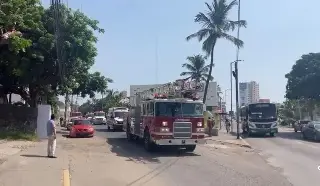 Imagen Segundo desfile conmemorativo al día del Bombero en Boca del Río; recibirán equipo de más de 1 mdp