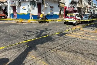 Imagen Otro cierre vial en el centro de Veracruz 