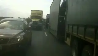 Imagen Hay cierre parcial en autopista con dirección al puerto de Veracruz 