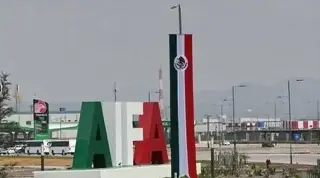 Imagen Multan e inhabilitan a constructora por dar información falsa en licitaciones del AIFA