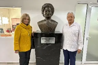 Imagen Inmortalizan la labor humanitaria de la Sra. Amparo de la Torre de Pazos en la Benemérita Cruz Roja Veracruz