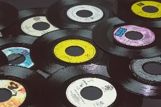 Imagen ¿Cuántos tienes aún? Hoy es el Día Internacional del Disco de Vinilo