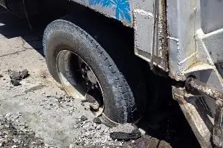 Imagen Camión de basura hundido en Boca del Río revela fuga de aguas negras ignorada por 15 días