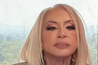 Imagen Reportan choque séptico y neumonía en Laura Bozzo; aseguran que está grave